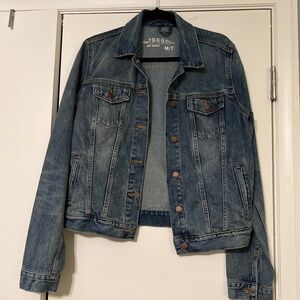 EUC Gap 1969 Denim Jacket size M Tall